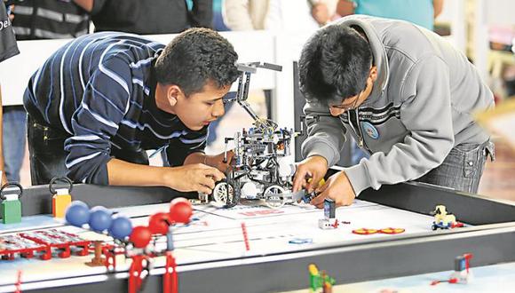 Realizan Feria Escolar de Ciencia y Tecnología