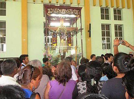 Piura: Tradicional festividad del Señor Chocán de la Buena Muerte en Querecotillo