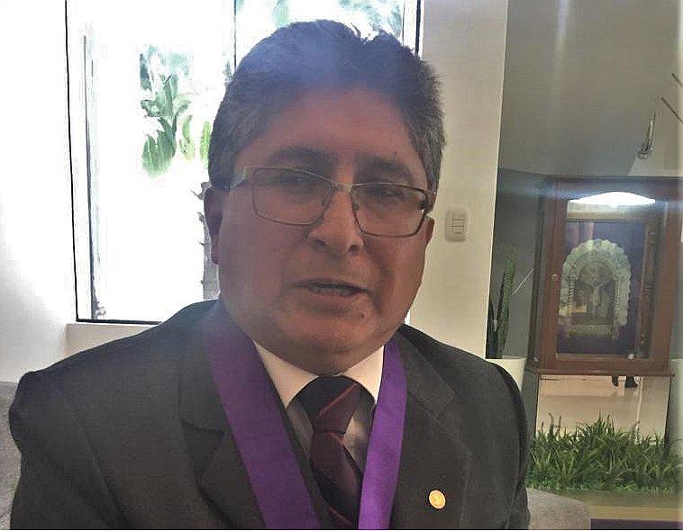 Colegio Médico tiene bajo la lupa a cinco médicos por maltrato a pacientes