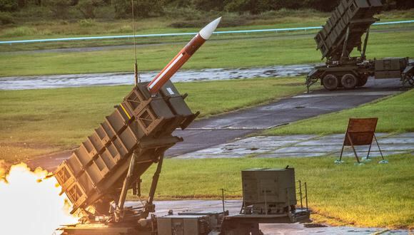 Esta foto del folleto tomada el 15 de julio de 2020 y publicada por el Ministerio de Defensa de Taiwán muestra un misil Patriot III de fabricación estadounidense que se lanza durante el ejercicio militar anual "Han Kuang". (Foto: TAIWAN DEFENCE MINISTRY / AFP)