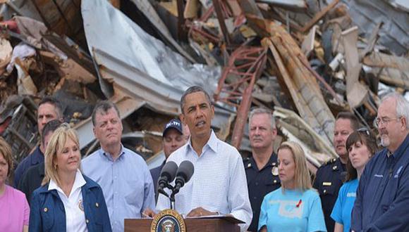 Barack Obama visitó zona devastada por tornado