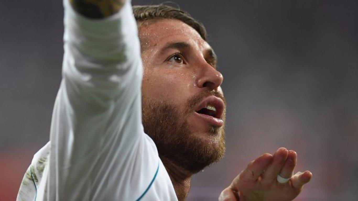 Sergio Ramos: "Me preocupa más el himno de España que no tiene letra que la situación de Cataluña" (VIDEO)