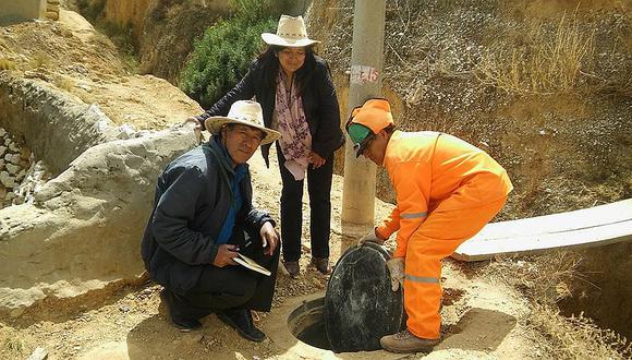 Regidores de La Oroya inspeccionan obra de agua y desagüe 