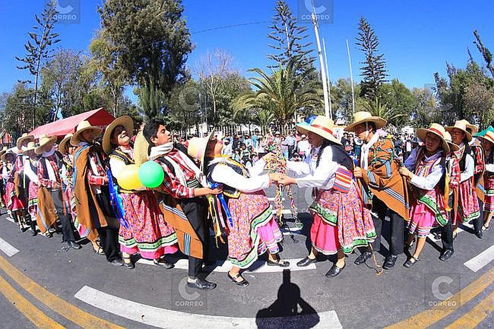 CIRCA celebró sus 59 años con colorido corso (FOTOS)