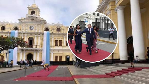Alfombra roja desde Iglesia hasta Palacio Municipal genera críticas en juramentación de alcalde