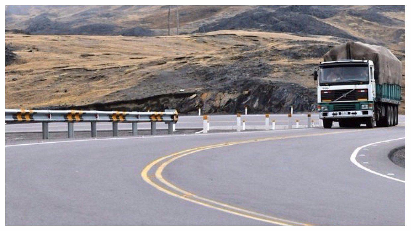 El 13.4% de vías departamentales está pavimentada