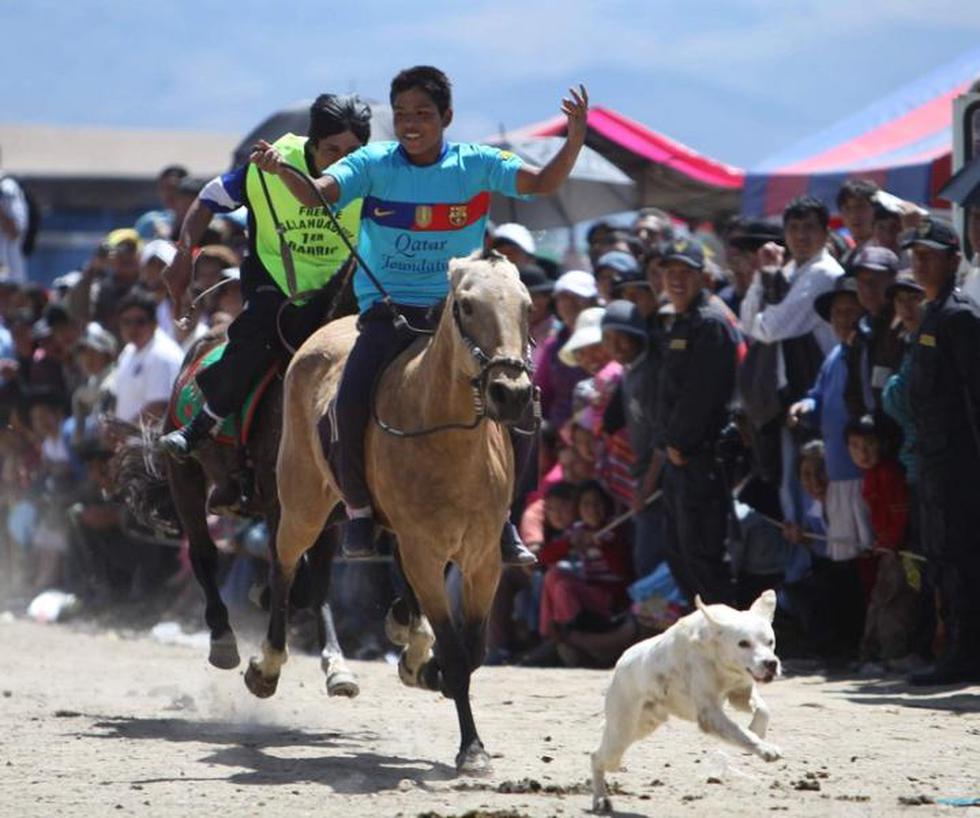 Fotos: Más de 200 caballos corrieron en emocionante carrera de "Morochucos"