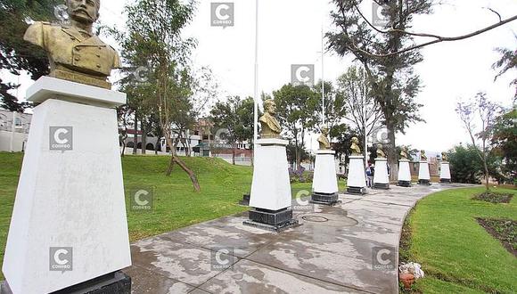 Bustos de héroes de la Guerra del Pacífico retornaron a su parque luego de cuatro años
