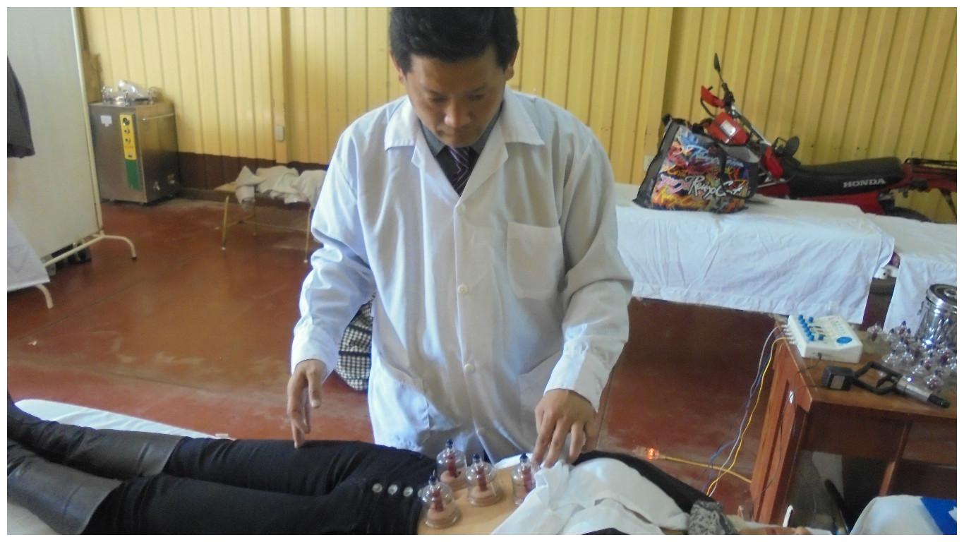 Médicos coreanos vuelven con tratamientos de acupuntura en tres provincias 