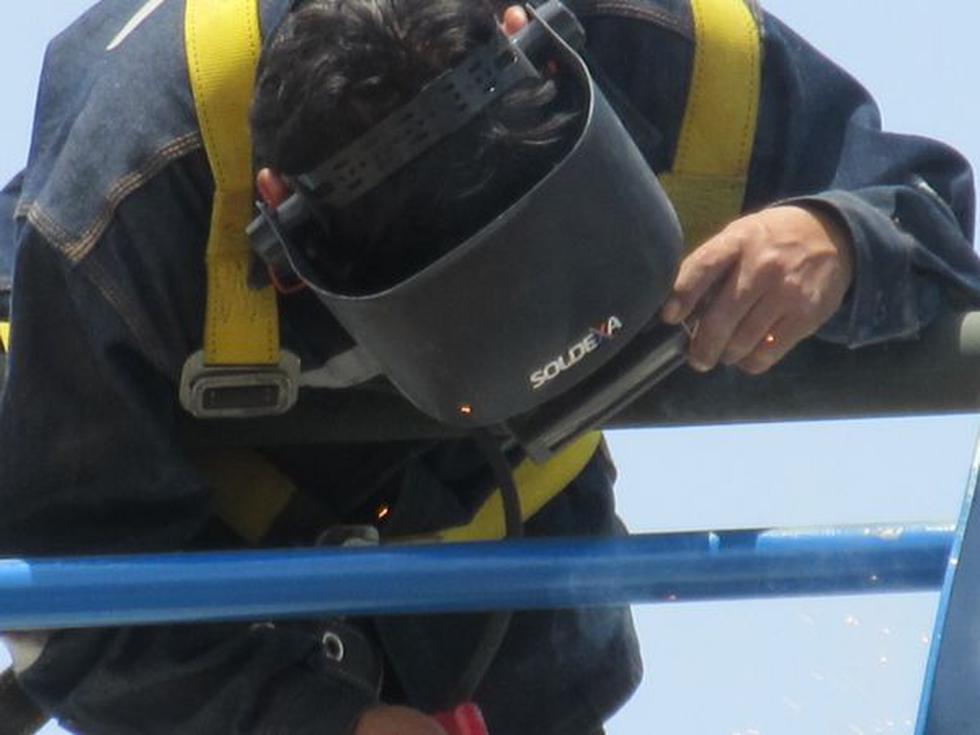 Puente de avenida Cusco sin rampas de acceso
