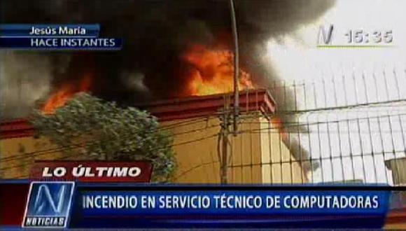 Local incendiado en Jesús María no contaba con licencia de funcionamiento