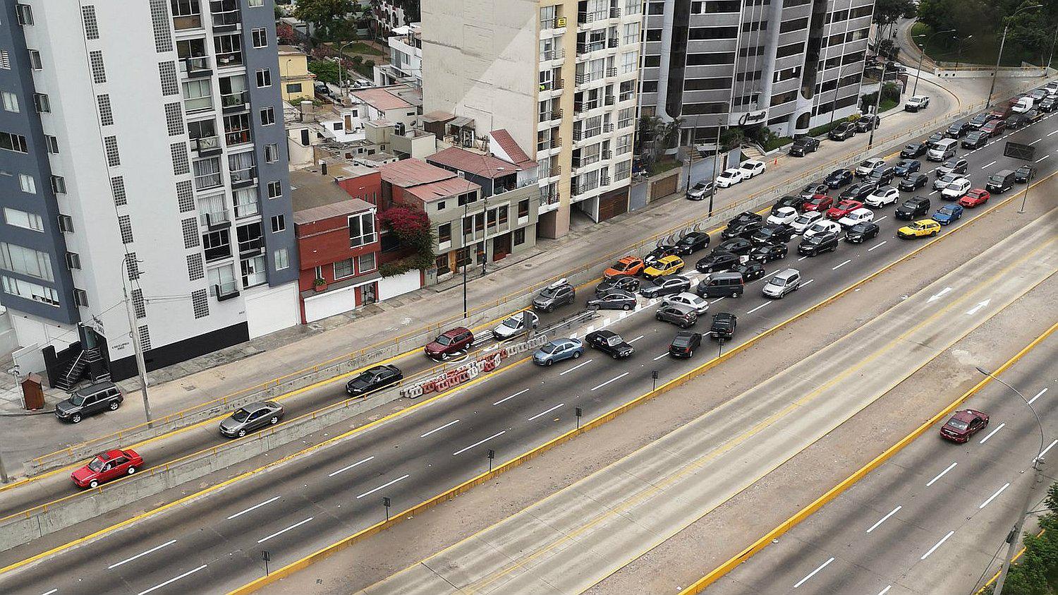 Cierre de tramo de la Vía Expresa Paseo de la República genera caos vehícular (VIDEO)
