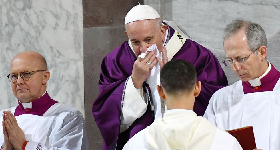 El último domingo, Francisco anunció que no participaría en los ejercicios espirituales de Cuaresma por el resfriado. (AFP)
