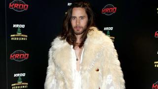 Jared Leto celebra sus 50 años con fotografía presumiendo sus abdominales 