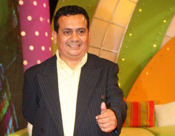 Tony Rosado y su Internacional Pacífico