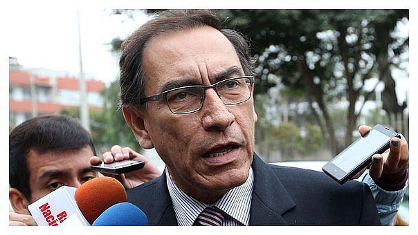 Martín Vizcarra decae 12 puntos en última encuesta y empata con su desaprobación