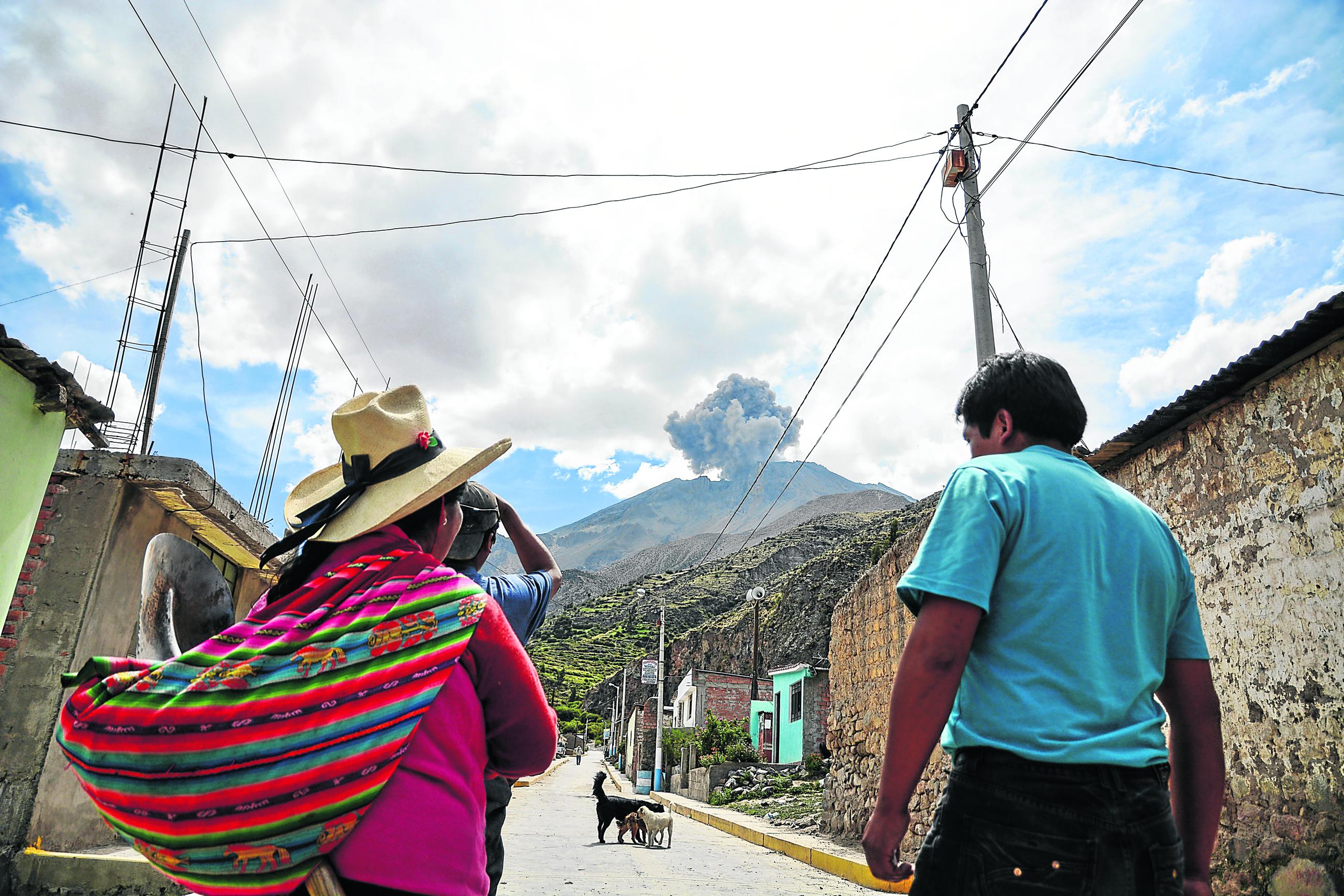 Ubinas y Matalaque  están en emergencia