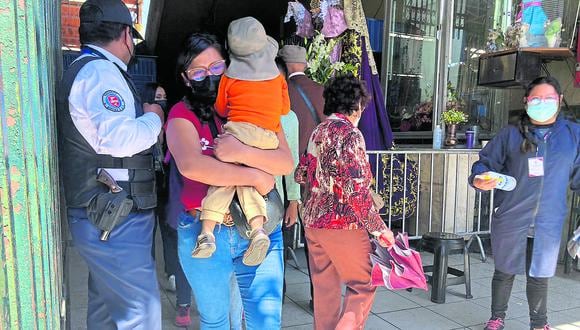 La junta de seguridad, conformado por comerciantes del mercado San Camilo, se suman a medidas contra la inseguridad. (Foto: GEC)
