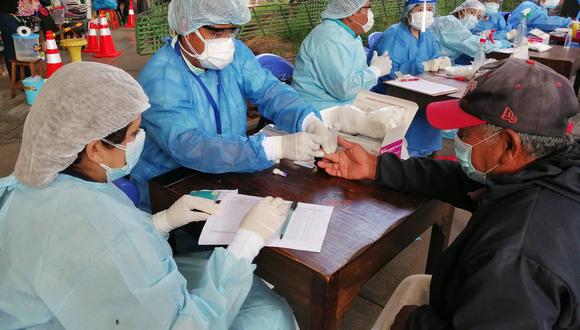 Meta del gobierno es llegar al 28 de julio con 4 millones 650,000 personas inmunizadas contra el covid-19 (Foto: Minsa)