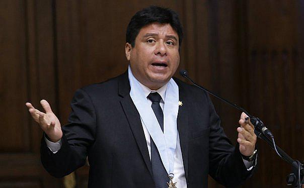 Abogado de Moisés Mamani: "A veces un 'tas tas' no es un tocamiento indebido"