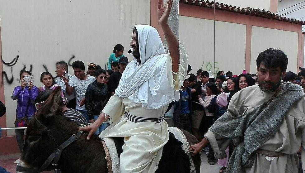 Con fervor y devoción celebran Vía Crucis en Otuzco (FOTOS Y VIDEO) 