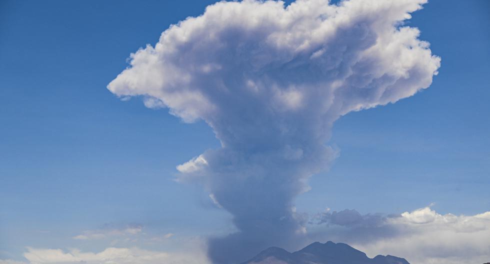 Chile aumenta alerta en volcán Láscar por mayor actividad sísmica
