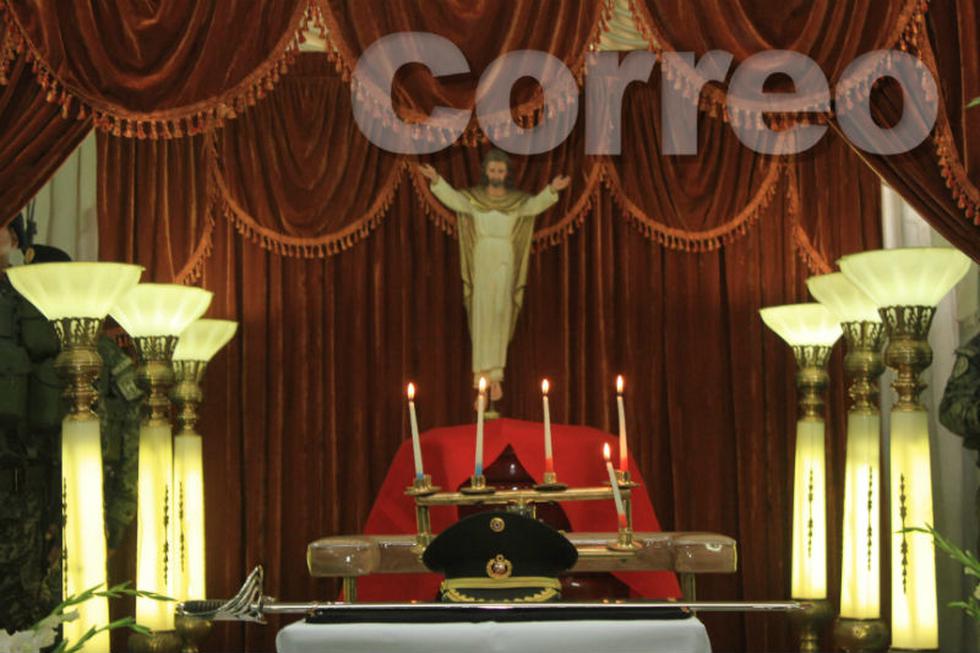 Rinden homenaje a Mayor EP que murió en Cuenca (FOTOS)