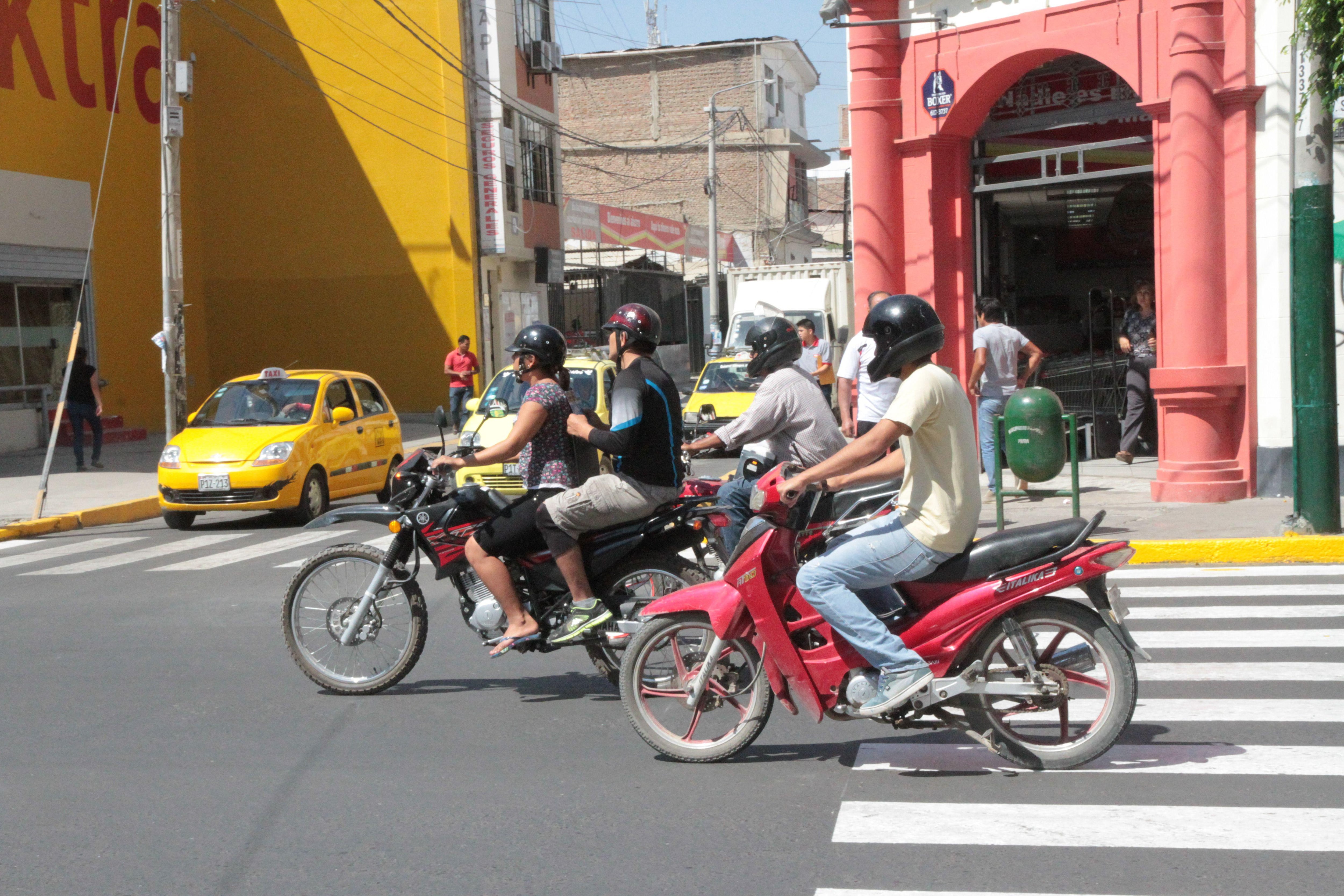 Piura: Motos lineales no ingresarán al centro de la ciudad | EDICION |  CORREO