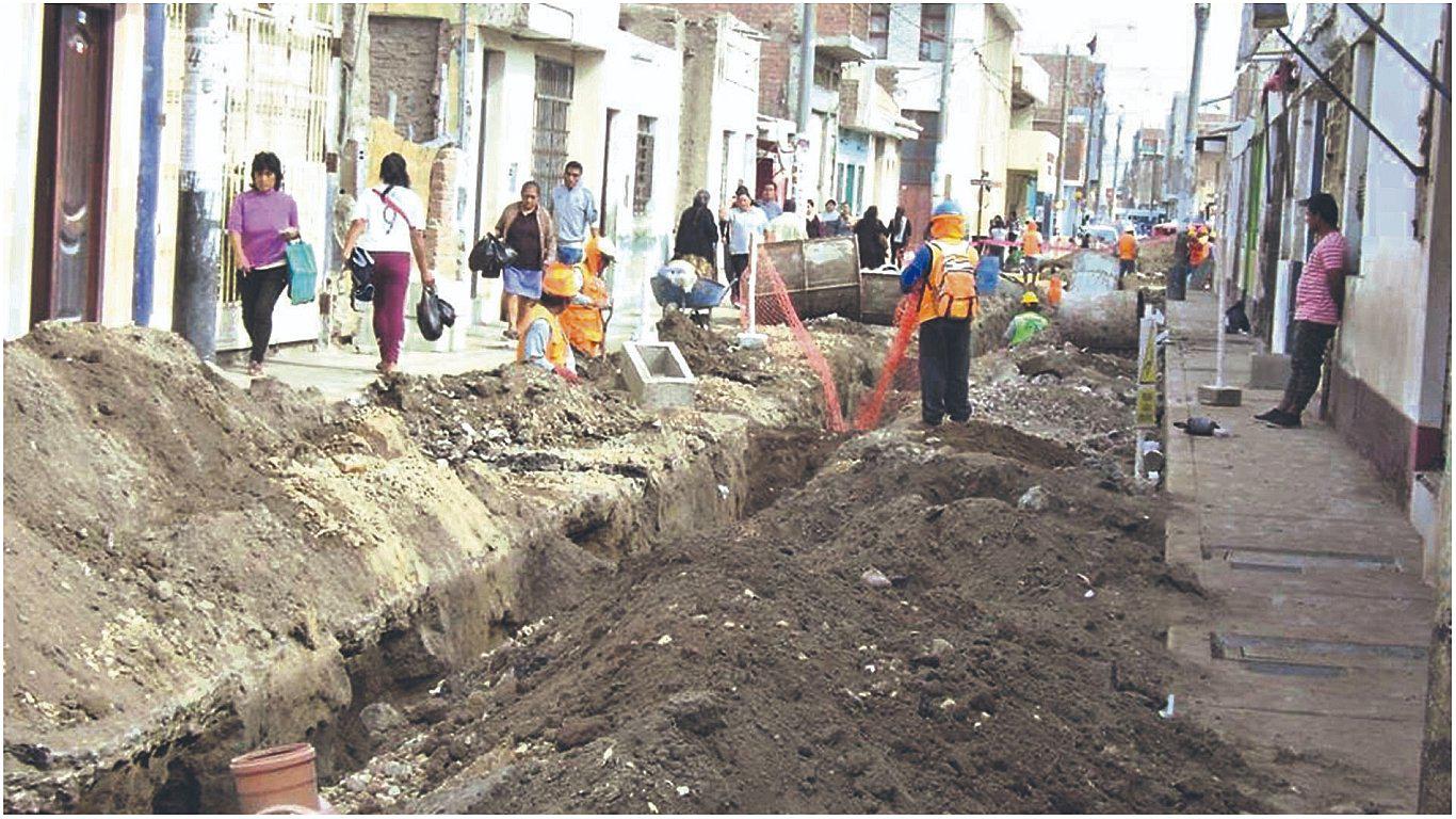 Condenan a 4 años de cárcel a exfuncionarios de Monsefú por favorecer a contratista  