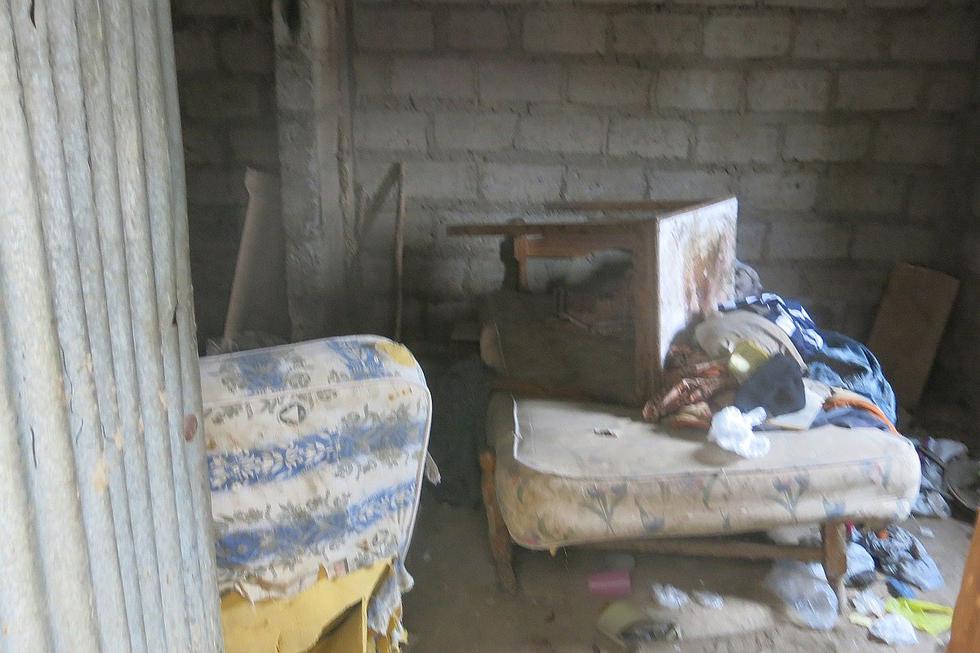 Vecinos logran que malvivientes abandonen casa utilizada para consumir alcohol y droga