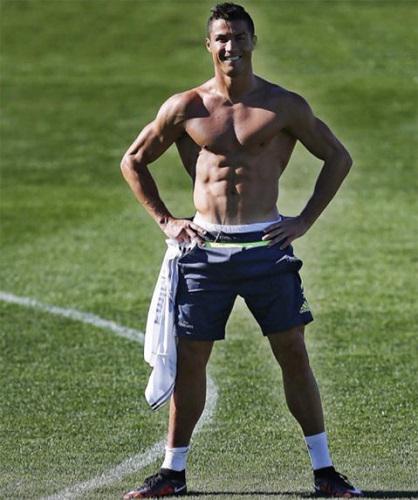 Instagram: Cristiano Ronaldo muestra sus músculos