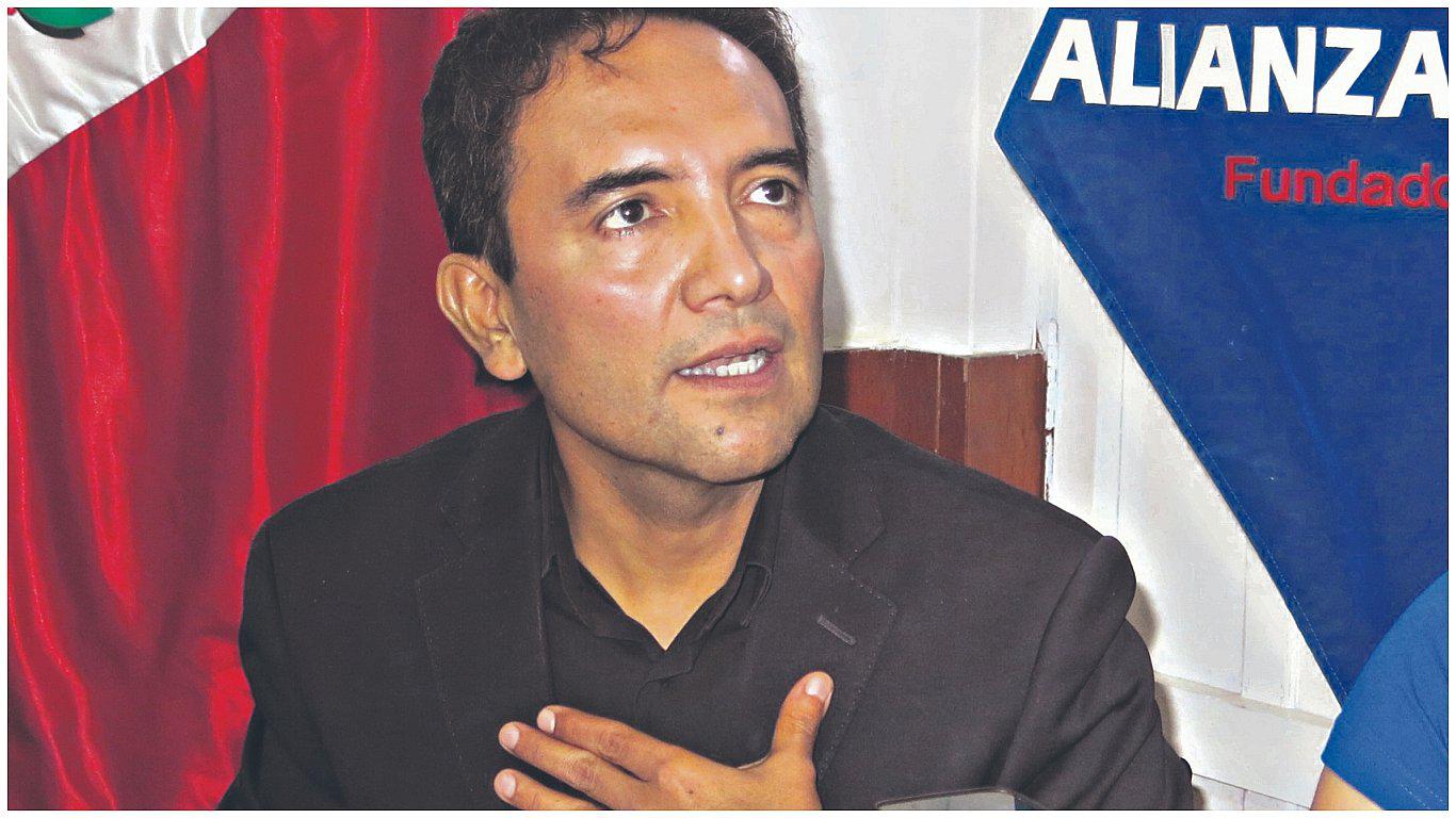 El PJ prohíbe a Valentín Fernández salir del país por doce meses 