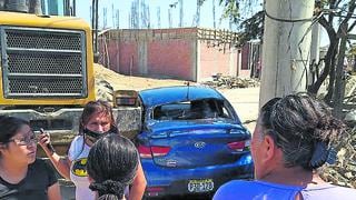 Un chofer se salva de morir aplastado por maquinaria pesada en Negritos