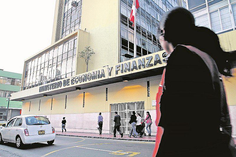 Reducción gradual del déficit fiscal en la mira