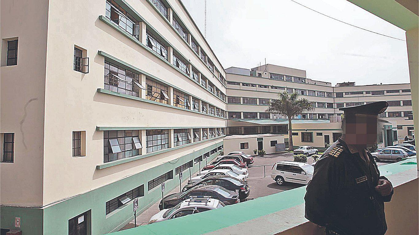 Médico de la PNP pide coima a efectivo para que acceda a retiro con beneficios