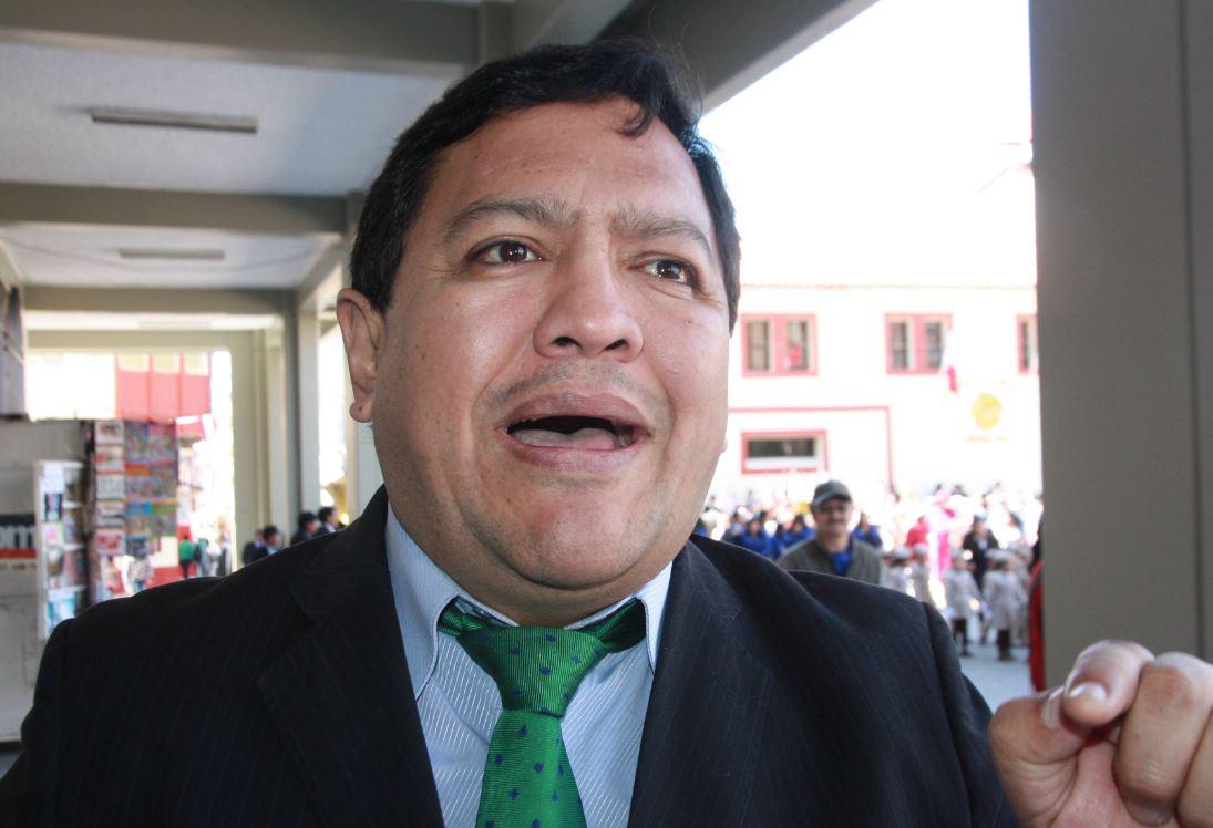 Excongresista de Puno crítica gestión regional de Juan Luque Mamani