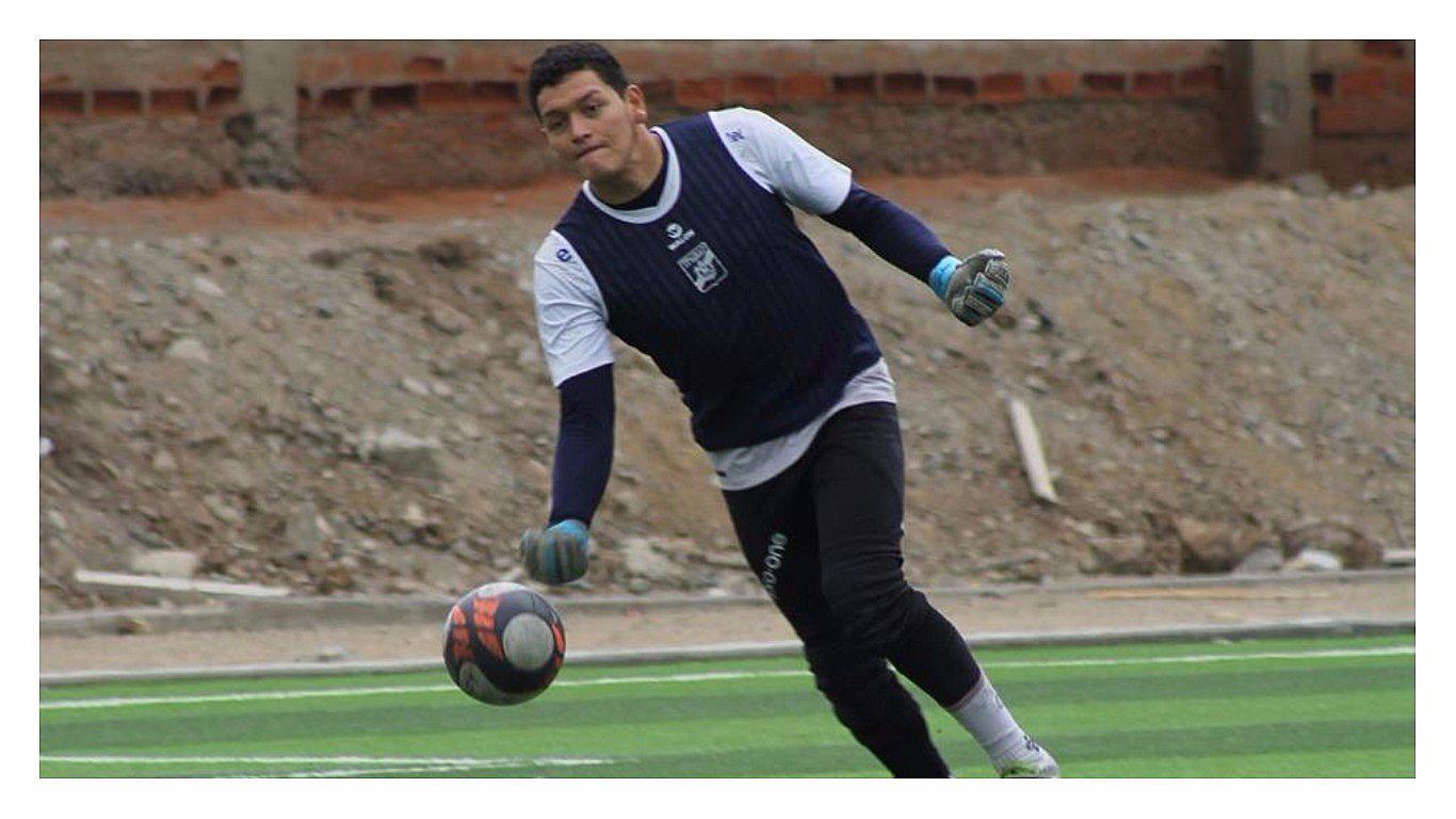 Carlos A. Mannucci: Pedro Díaz tiene pruebas en Banfield y Vélez Sarsfield