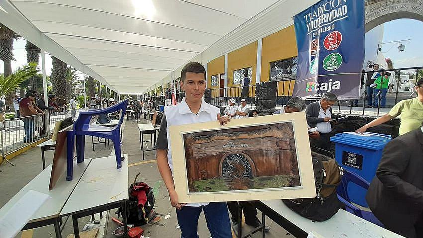 Joven venezolano participa en concurso artístico y se siente arequipeño