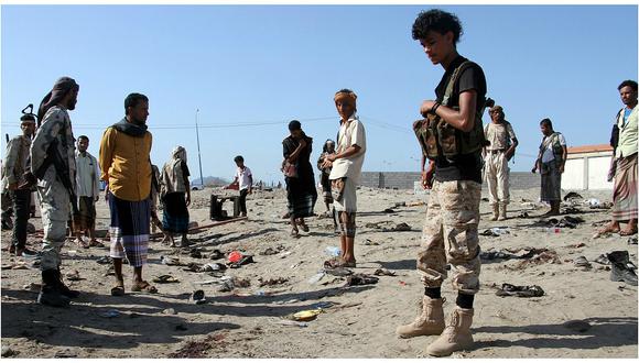 Estado Islámico vuelve a golpear el Yemen con un atentado con 49 soldados muertos