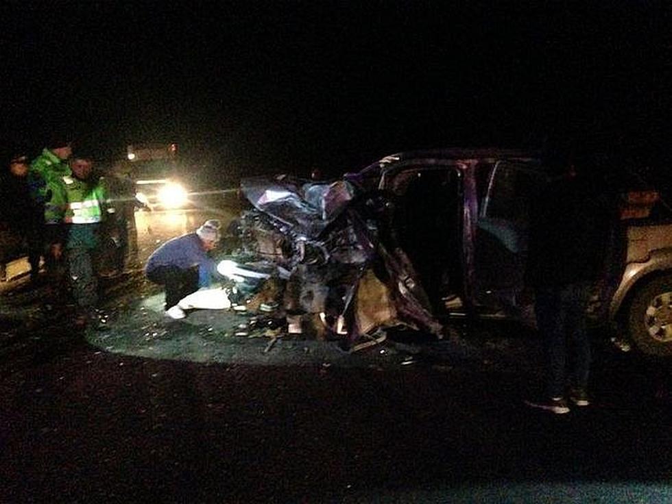 Seis personas heridas en choque frontal de camionetas