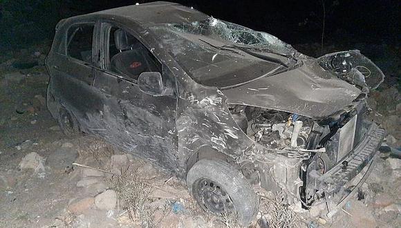 ​Mujer taxista fallece luego de caer en su vehículo a barranco