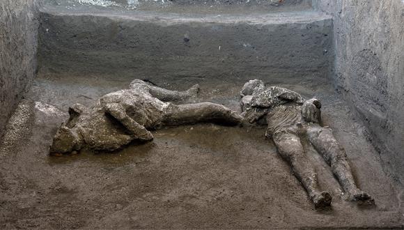 Los dos esqueletos fueron hallados durante excavaciones a unos 700 metros al noroeste de Pompeya, en  una gran villa de la periferia de la famosa ciudad romana. (Foto: AFP)