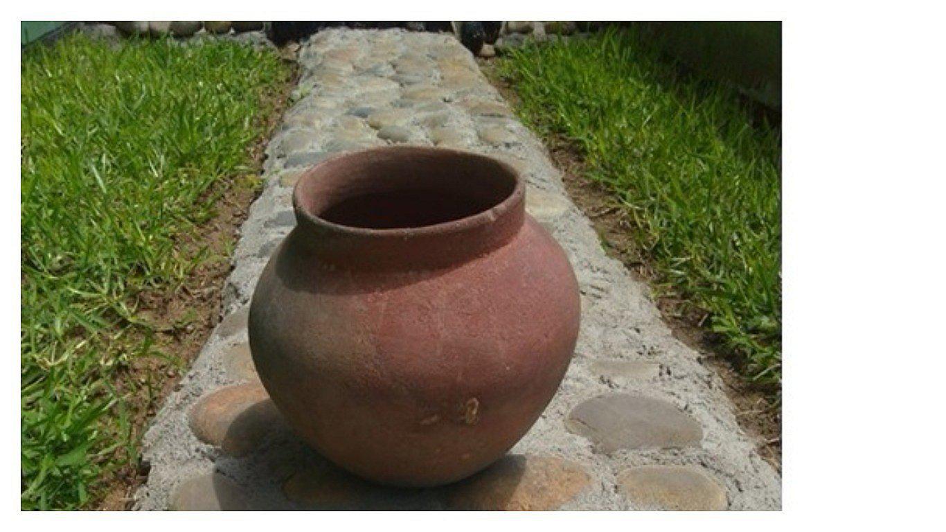 Policía recupera una olla de la Cultura Salinar