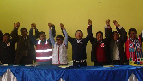 Candidatos al municipio de Juliaca firman acta de Acuerdo de Gobernabilidad 