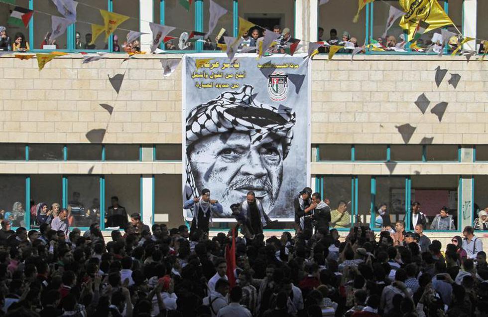 Yaser Arafat: Miles de palestinos recuerdan el noveno aniversario de su muerte