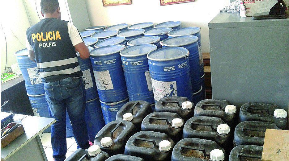 Policía decomisa S/ 50 mil soles en insumos químicos para droga