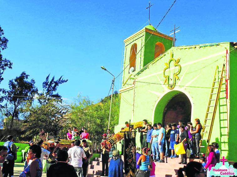  La fiesta de las Tres Cruces del Señor de San Cristóbal 
