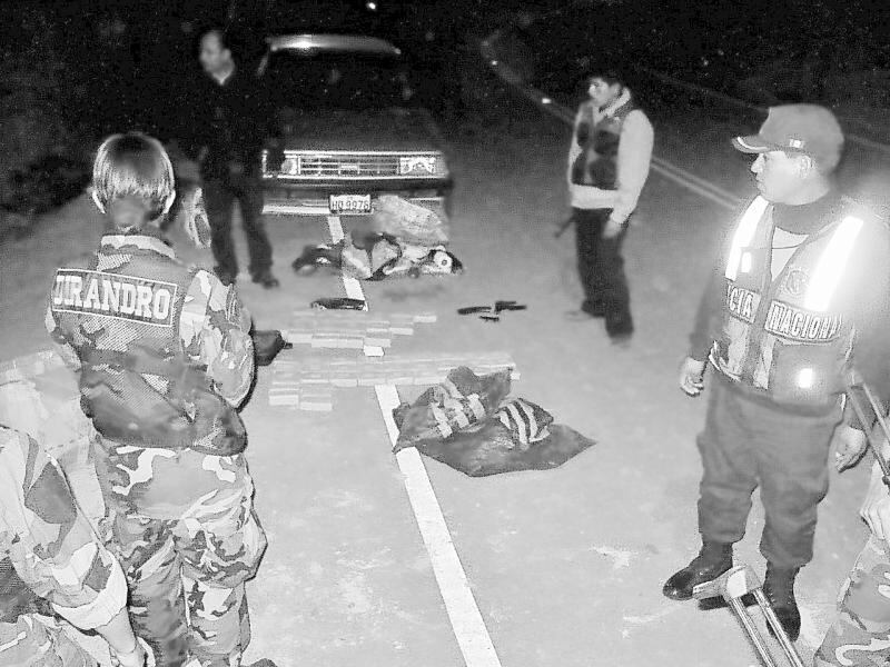 Caen 23 policías narcotraficantes