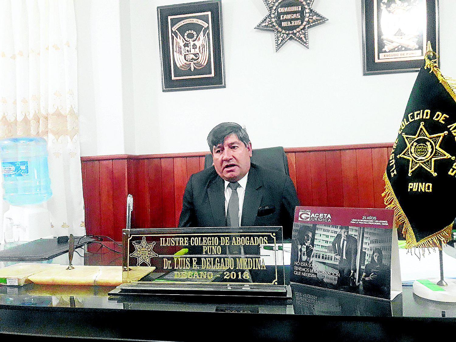 Colegio de Abogados anulará condecoración a Oscar Ayestas