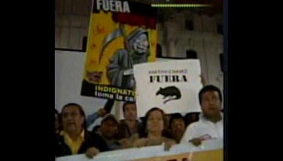 Ronald Gamarra rechaza carteles que representa a Martha Chávez como un roedor